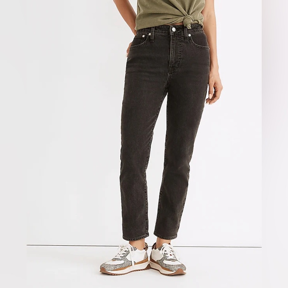 Madewell Curvy Perfect Vintage Jeans — size 27 black lunar wash